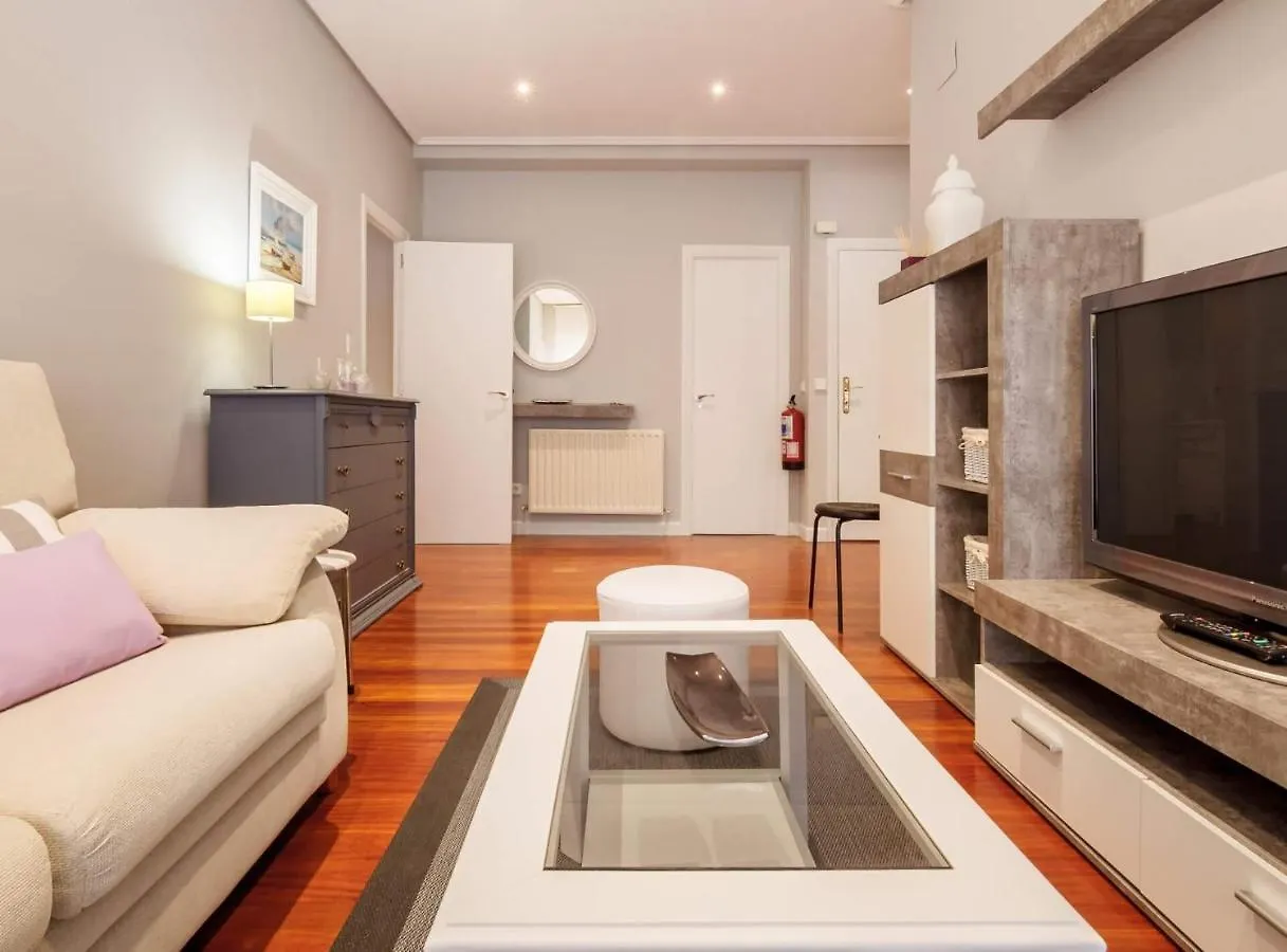 Vivienda Turistica De Prestancia En Castanos, Bilbao Apartment